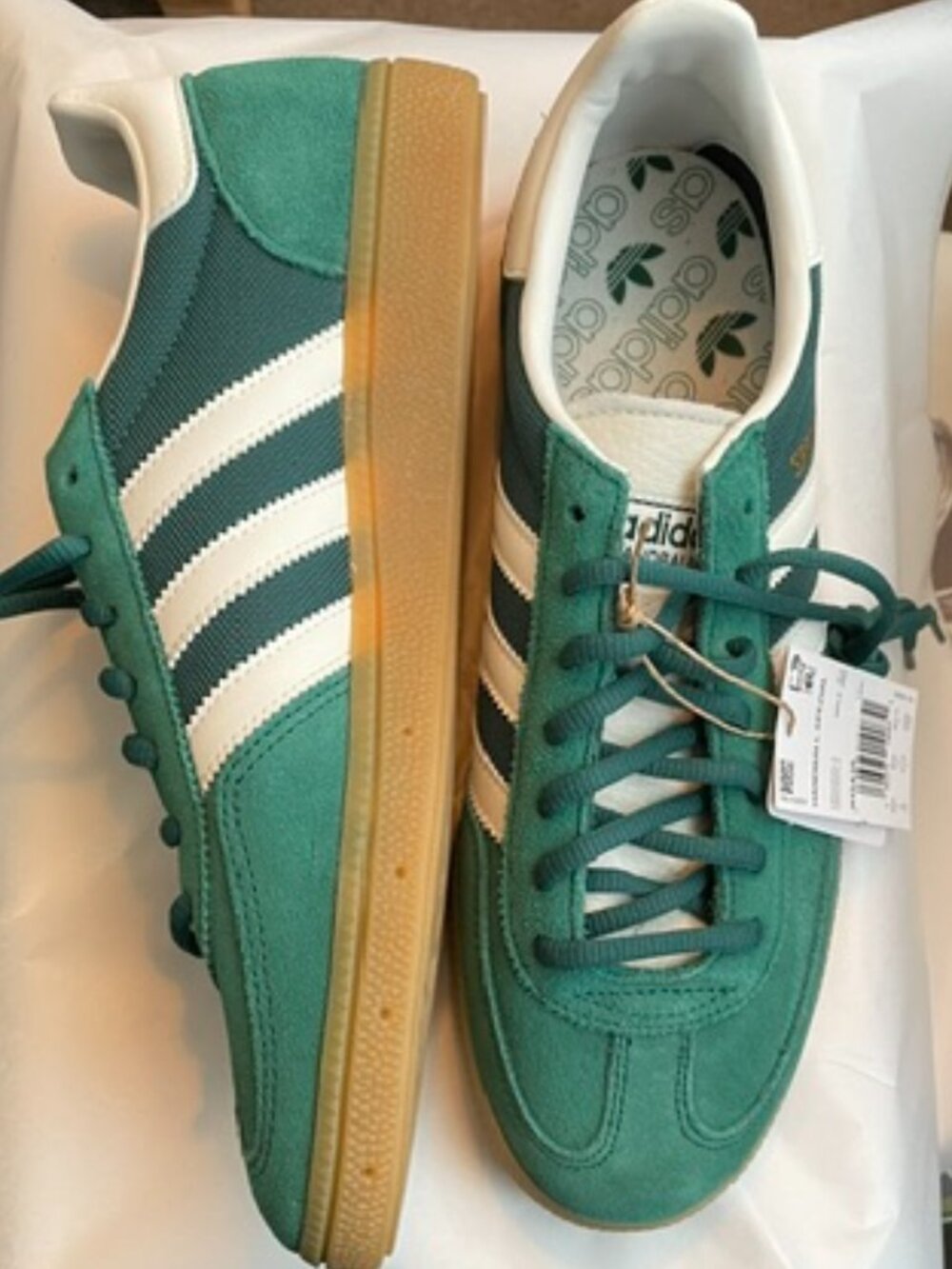 ADIDAS Handball Spezial Low Neck Sneakers in Collegiate Green Gum Men Size US 9